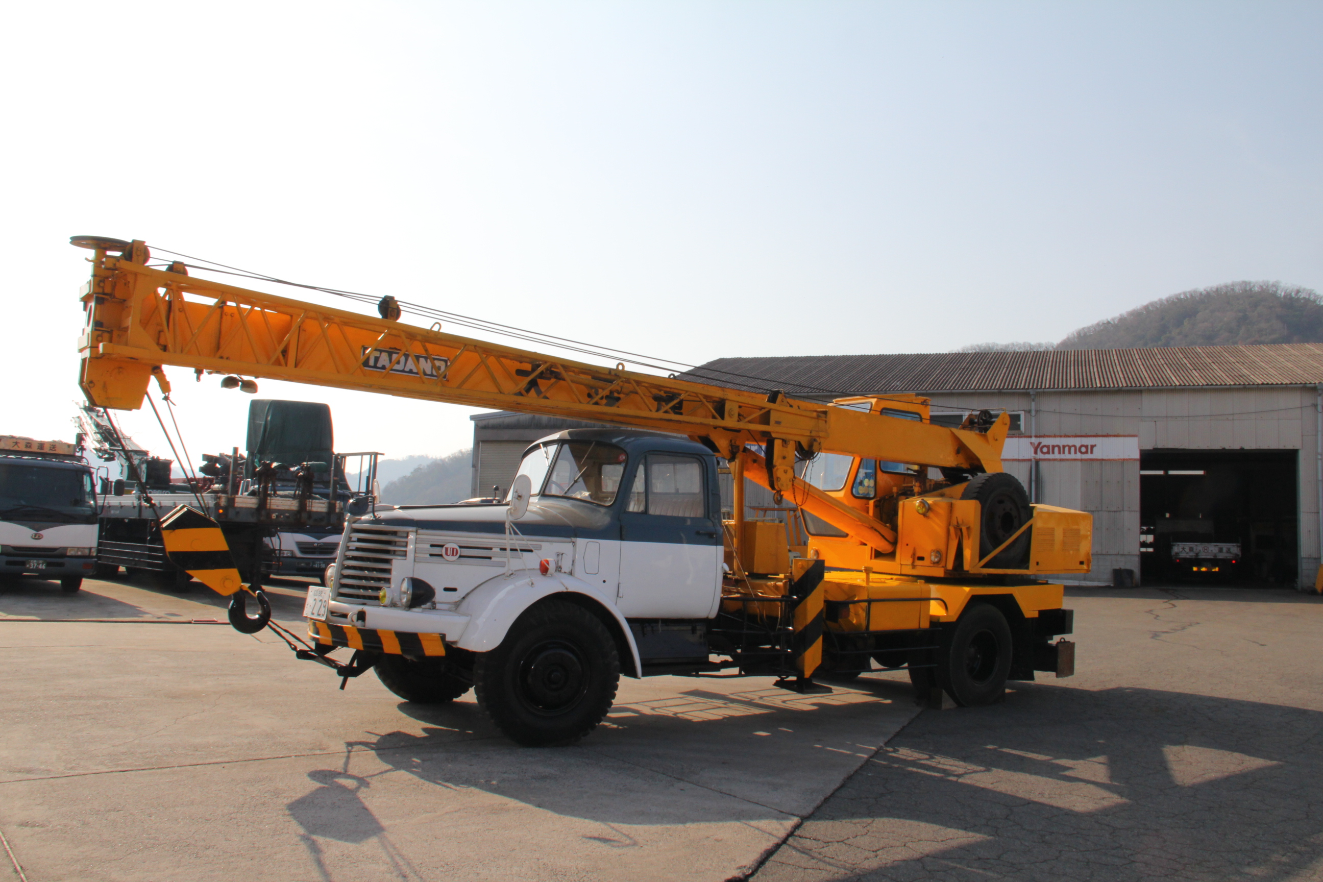 昭和40年式クレーン車 | 大森運送株式会社